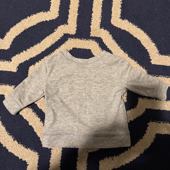 Infant Grey Long sleeve Top 0-3 months - Picture 3 of 4